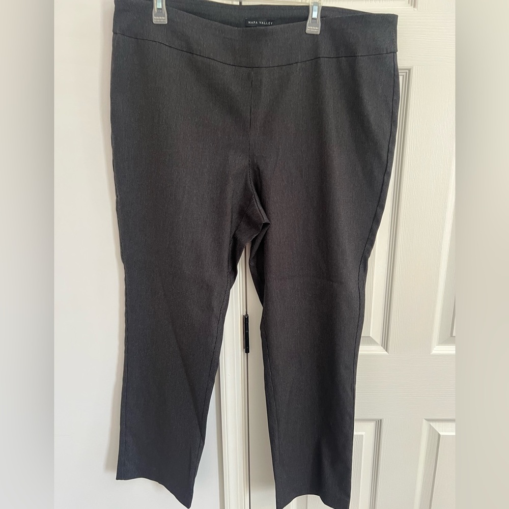 Napa Valley Women's grey striped pants 20W